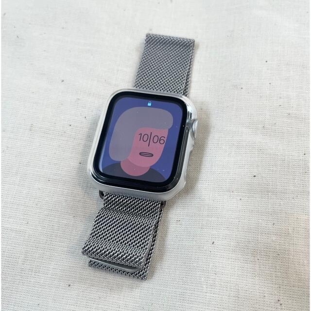 Apple Watch(アップルウォッチ)のApple Watch SE 40mm 本体+充電器+ベルト2本付き メンズの時計(腕時計(デジタル))の商品写真