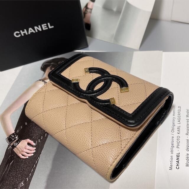 CHANEL(シャネル)の【ゆうまま様専用】人気！30番台　フィリグリーコンパクトウォレット レディースのファッション小物(財布)の商品写真