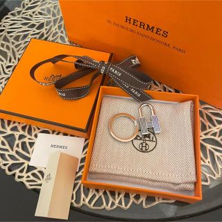 Hermes - 新品未使用 エルメス キーホルダー クイズ レインボー カデナ