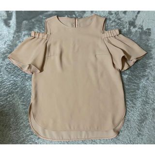 アナイ(ANAYI)の美品♡ANAYI*オフショルダー*フレアスリーブトップス　38(シャツ/ブラウス(半袖/袖なし))