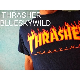 スラッシャー(THRASHER)のスラッシャーファイヤーデカロゴプリント ネイビー紺色スケータースタイルTシャツ(Tシャツ/カットソー(半袖/袖なし))