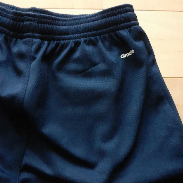 adidas(アディダス)のadidas　アディダス　140cm　ハーフパンツ キッズ/ベビー/マタニティのキッズ服男の子用(90cm~)(パンツ/スパッツ)の商品写真