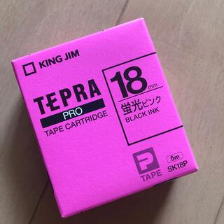 テプラ・プロ テープカートリッジ カラーラベル 蛍光 ピンク 18mm SK18(OA機器)