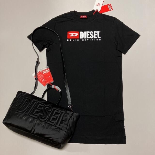 DIESEL(ディーゼル)の洗練されたデザインDIESEL トートバッグ　ショルダーストラップ付き　ブラック レディースのバッグ(トートバッグ)の商品写真