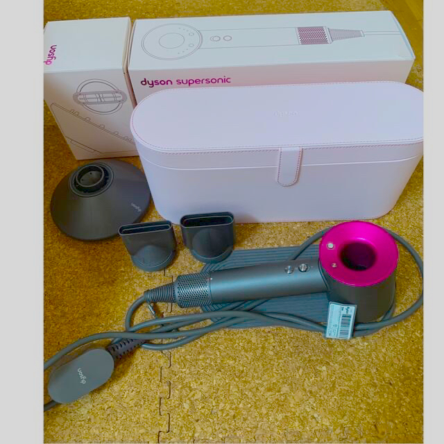 ダイソン ドライヤーdyson (ダイソン) ヘアードライヤー HD01 新品