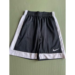 ナイキ(NIKE)の中古　NIKE(ショートパンツ)