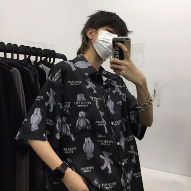  病みかわ くま テディベア ビッグシルエット 半袖 シャツ ブラック レディースのトップス(Tシャツ(半袖/袖なし))の商品写真