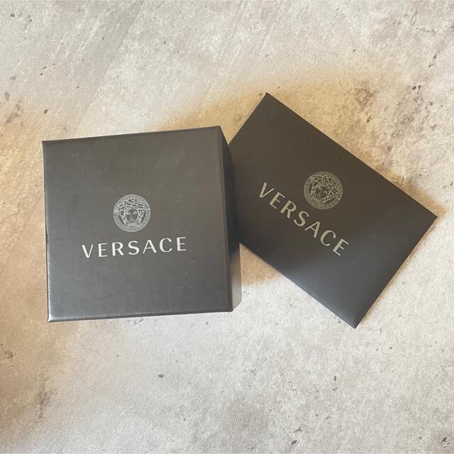 VERSACE(ヴェルサーチ)の⭐︎新品⭐︎ヴェルサーチピアス　ゴールド/金　希少 ハンドメイドのアクセサリー(ピアス)の商品写真