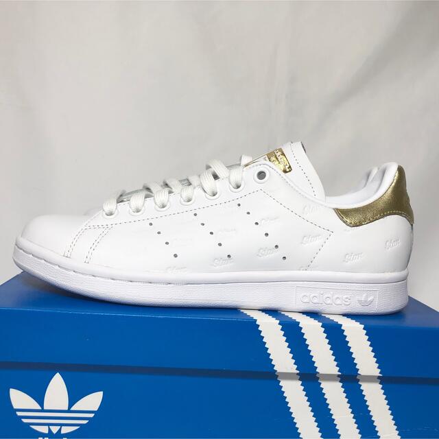 adidas(アディダス)の【新品】アディダス スタンスミス スニーカー ホワイト ゴールド 24.5 レディースの靴/シューズ(スニーカー)の商品写真