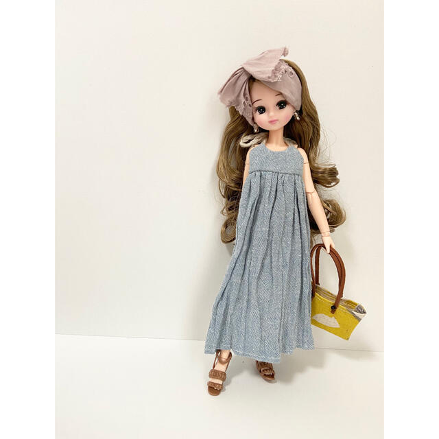 リカちゃん服ハンドメイド　デニムワンピコーデ　ドール服　アウトフィット ハンドメイドのぬいぐるみ/人形(その他)の商品写真