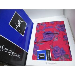 サンローラン(Saint Laurent)のYvesSaintLaurent イブサンローラン 薔薇柄　エプロン(その他)