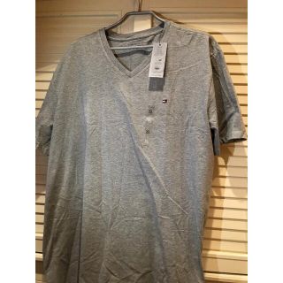 トミーヒルフィガー(TOMMY HILFIGER)の大きいサイズ⭐️XL新品 TOMMY HILFIGER  VネックTシャツ(Tシャツ/カットソー(半袖/袖なし))