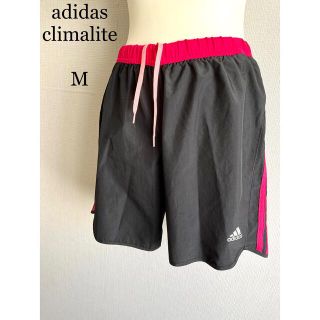 アディダス(adidas)の【美品】adidas  ハーフパンツ　ﾄﾚｰﾆﾝｸﾞｳｪｱ　(ショートパンツ)