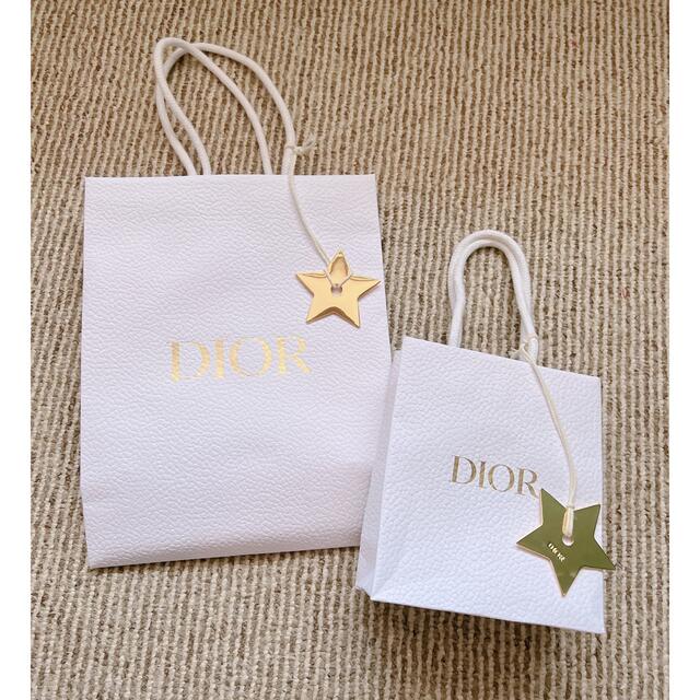 Christian Dior(クリスチャンディオール)のDior 紙袋　ショッパー　2点セット　星チャーム付き レディースのバッグ(ショップ袋)の商品写真