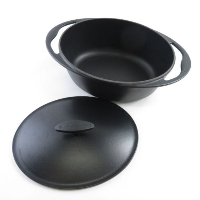 LE CREUSET - ルクルーゼ センセーション ココットオーバル 両手 LE CREUSET - ルクルーゼ センセーション ココットオーバル 両手