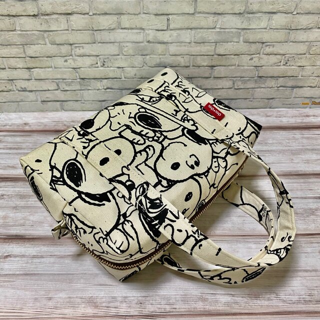 SNOOPY(スヌーピー)のhandmade★bag pouch  (スヌーピー ・monochrome・w ハンドメイドのファッション小物(ポーチ)の商品写真