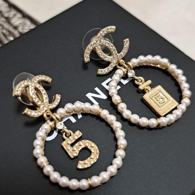 特価超激安 CHANEL - CHANELパールピアスの通販 by オキホ's shop