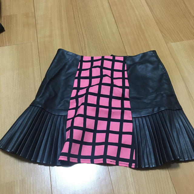 lilLilly(リルリリー)のリルリリー💝レザーチェックスカート💝 レディースのスカート(ミニスカート)の商品写真