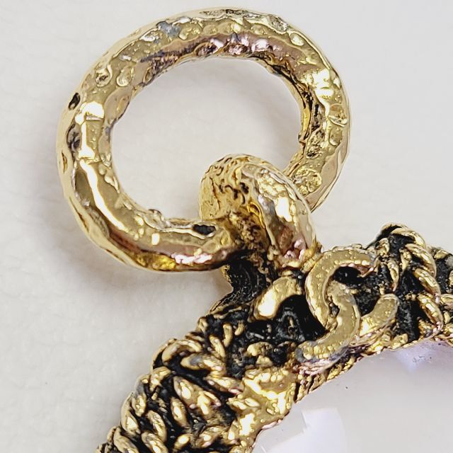 CHANEL(シャネル)のシャネル CHANEL チャーム ペンダント 虫眼鏡 998 レディースのアクセサリー(その他)の商品写真