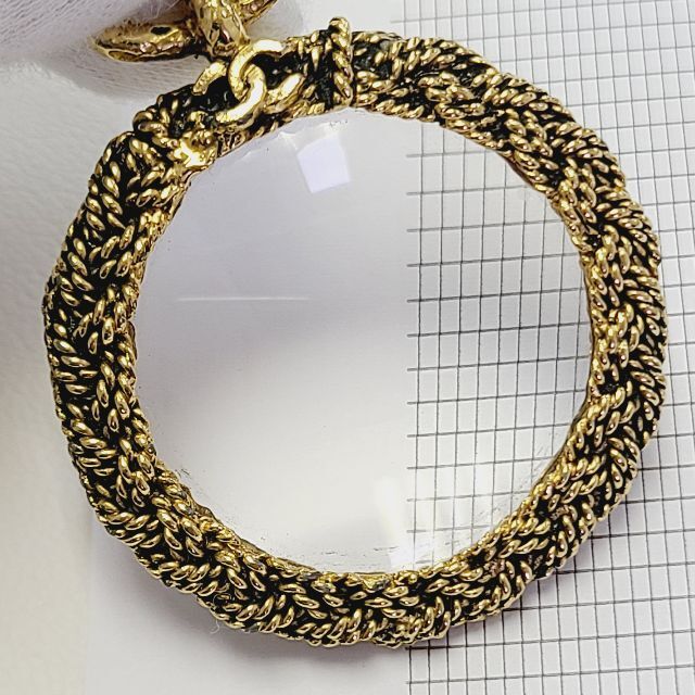 CHANEL(シャネル)のシャネル CHANEL チャーム ペンダント 虫眼鏡 998 レディースのアクセサリー(その他)の商品写真