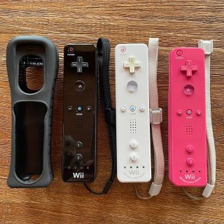 ウィー(Wii)のニンテンドー wiiリモコン、プラスリモコン、カバー の計4点セット(その他)