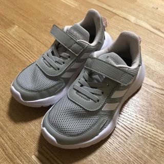 アディダス(adidas)のadidas キッズスニーカー　18cm(スニーカー)