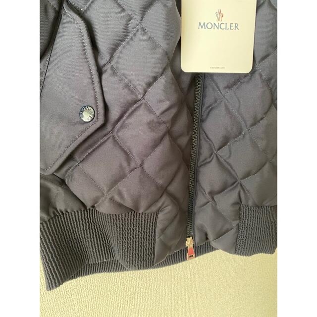 MONCLER(モンクレール)のモンクレール　MA-1 ブルゾン　ネイビー レディースのジャケット/アウター(ブルゾン)の商品写真