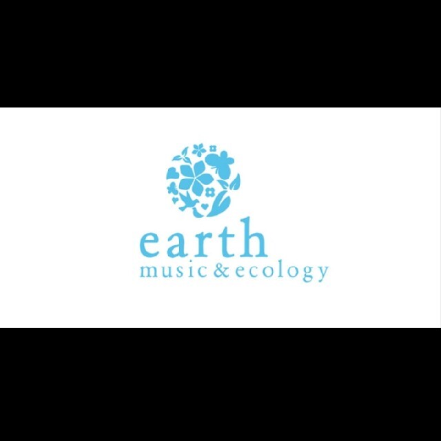 earth music & ecology(アースミュージックアンドエコロジー)のももまめ様 ショートダウンジャケット アースミュージック＆エコロジー レディースのジャケット/アウター(ダウンジャケット)の商品写真