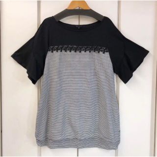 トゥービーシック(TO BE CHIC)の美品 TO BE CHIC フレアスリーブ ボーダー切替カットソー(2)(カットソー(半袖/袖なし))