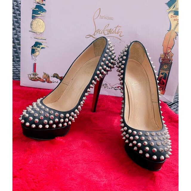 Christian Louboutin(クリスチャンルブタン)のパリ本店購入✨Christian Louboutin スタッズ パンプス👠  レディースの靴/シューズ(ハイヒール/パンプス)の商品写真