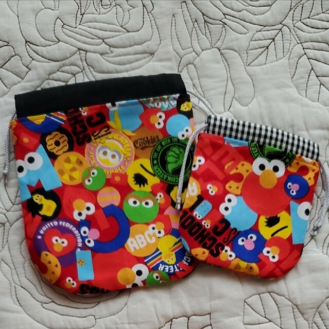 新しい 【21】可愛い巾着袋2点セット セサミストリート 小物入れに ...
