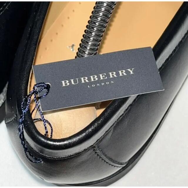 BURBERRY(バーバリー)の【新品】BURBERRYノバチェックプレート付きローファー 日本製 メンズの靴/シューズ(ドレス/ビジネス)の商品写真