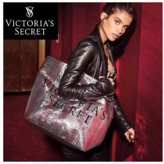 ヴィクトリアズシークレット(Victoria's Secret)のvictoria's secret スパンコールトート(トートバッグ)