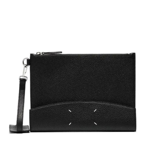 1度使用マルタンマルジェラ黒色ドットビッククラッチバック下横53cm縦20cm-