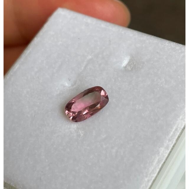 バイカラートルマリン ルース  0.78ct ハンドメイドの素材/材料(各種パーツ)の商品写真