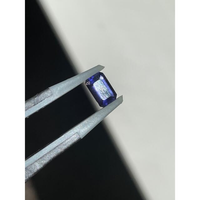 【レア！】サファイア ルース 0.51ct ハンドメイドの素材/材料(各種パーツ)の商品写真