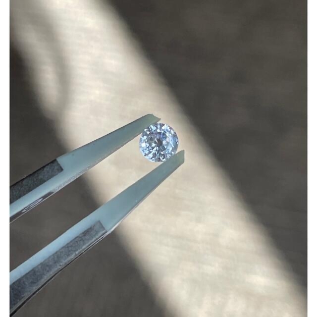 キラキラサファイアルース  0.35ct ハンドメイドの素材/材料(各種パーツ)の商品写真