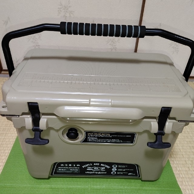 フィールドア】ノーザンクーラーボックス18.9l サンドカラー-
