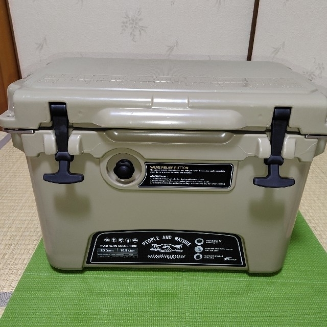 フィールドア】ノーザンクーラーボックス18.9l サンドカラー