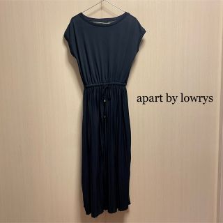 アパートバイローリーズ(apart by lowrys)のドロストプリーツマキシワンピース  ネイビー(ロングワンピース/マキシワンピース)