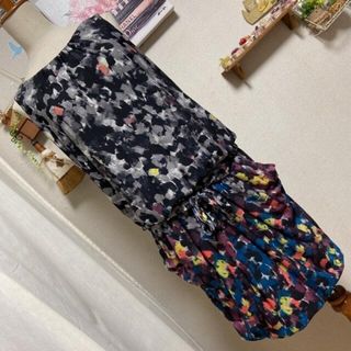 ビーシービージーマックスアズリア(BCBGMAXAZRIA)の超美品　BCBGMAXAZRIA ワンピース(ひざ丈ワンピース)