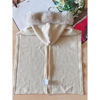 新品同様!FOXEY カシミアフードファー付きショール Rene