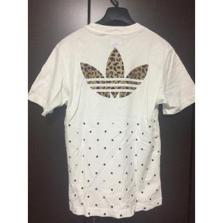 アディダス(adidas)のadidas Tシャツ(Tシャツ/カットソー(半袖/袖なし))