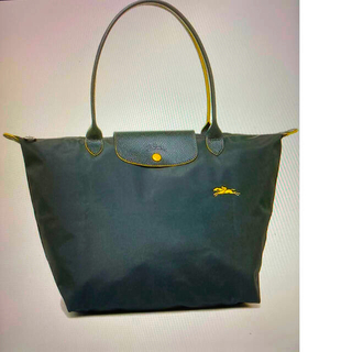 割引卸売り 新品未使用品　限定色　ロンシャン　イエロー　クロコデザイン　A4サイズ対応 ハンドバッグ