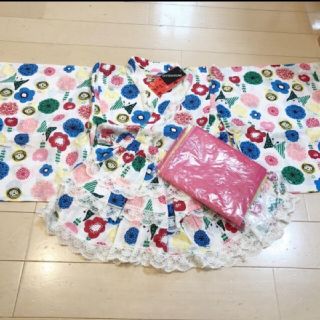 新品　120cm 女の子　浴衣　ちょうちょ　浴衣ドレス(甚平/浴衣)