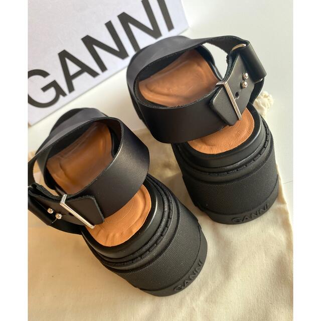 TOMORROWLAND(トゥモローランド)の新品 GANNI Cleated leather sandals スペイン製 レディースの靴/シューズ(サンダル)の商品写真