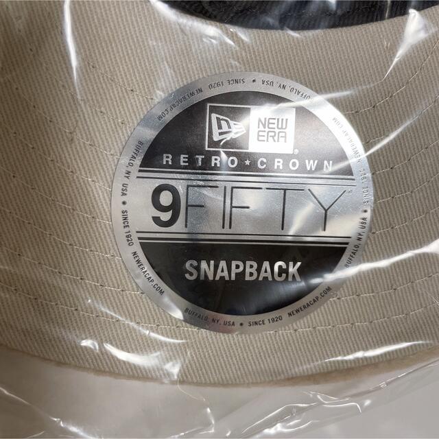 NEW ERA(ニューエラー)のバ 9FIFTY F LEECE CAP BEGバナナマン　ベージュ　ニューエラ メンズの帽子(キャップ)の商品写真