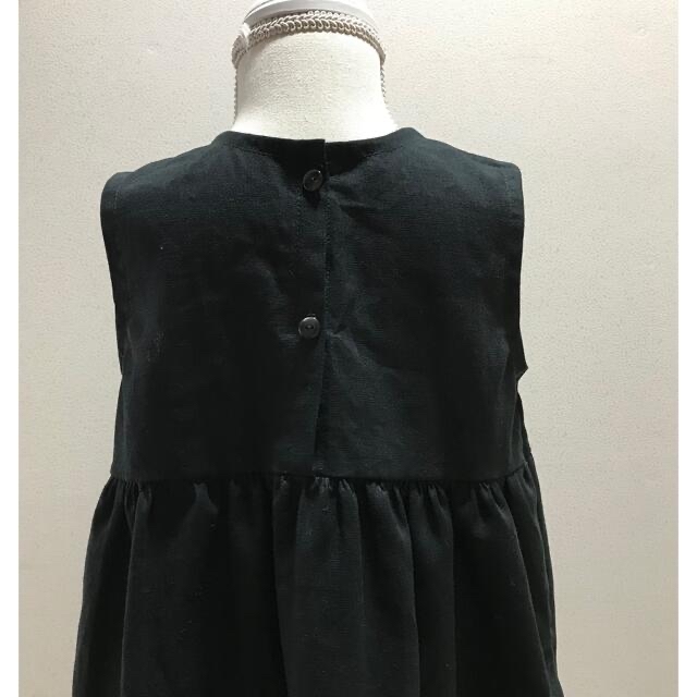 【ティアードワンピース110size】ハーフリネン　ブラック キッズ/ベビー/マタニティのキッズ服女の子用(90cm~)(ワンピース)の商品写真