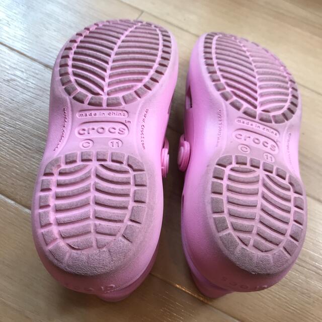 crocs(クロックス)のクロックスキッズサンダル　C11 (18センチ) キッズ/ベビー/マタニティのキッズ靴/シューズ(15cm~)(サンダル)の商品写真