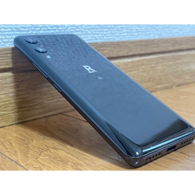 Rakuten(ラクテン)の楽天ハンド　Rakuten hand P710 ブラック　箱　充電器付き スマホ/家電/カメラのスマートフォン/携帯電話(スマートフォン本体)の商品写真